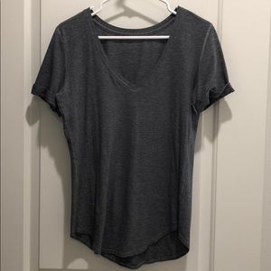 Women’s Lululemon V Neck Tee